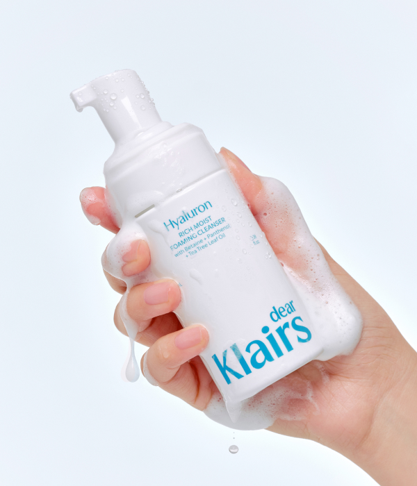 Rich Moist Foaming Cleanser - Dear Klairs